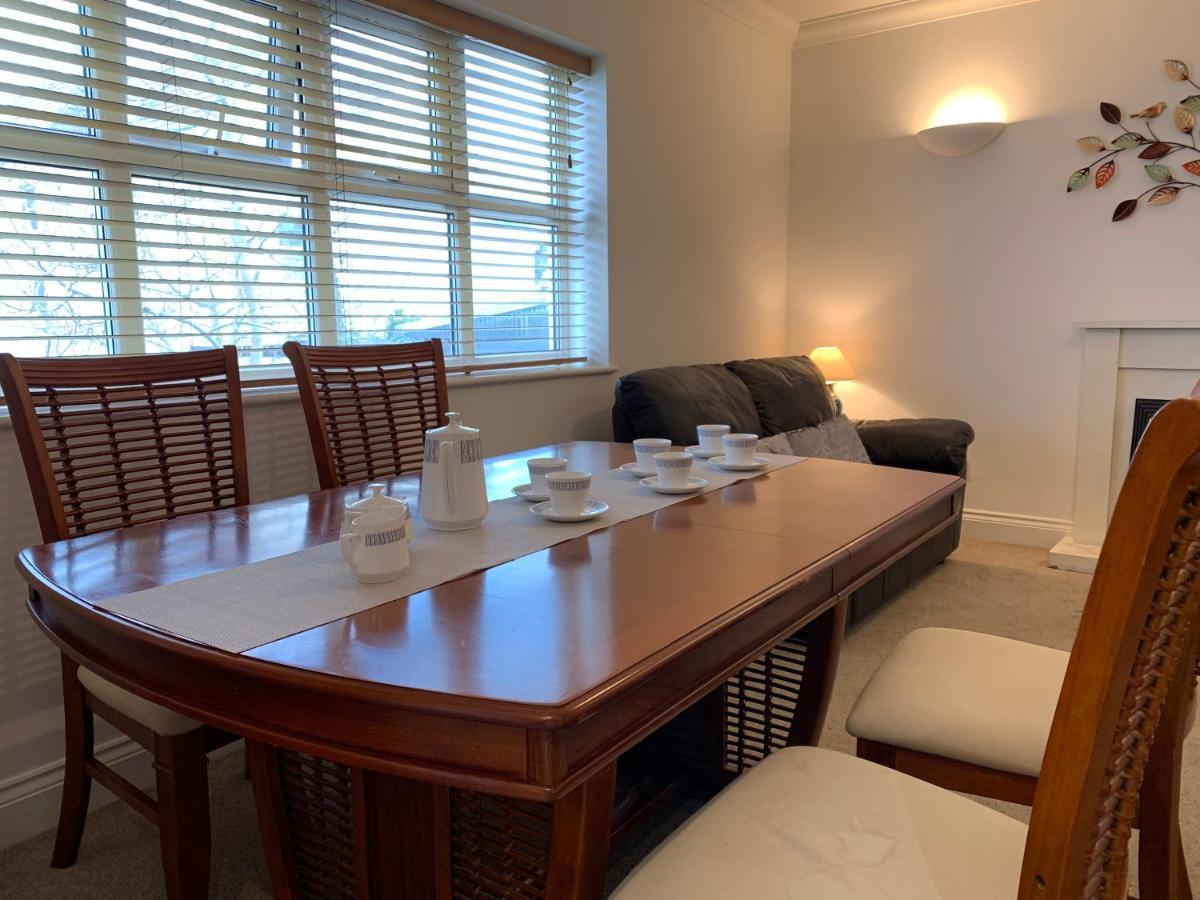 Bournemouth Beachfront Retreat 3 Bedroom 3 Bathroom Seaside B&B With Free Parking Bagian luar foto