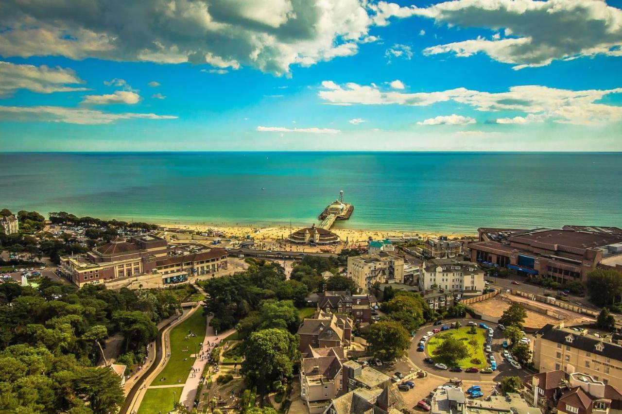 Bournemouth Beachfront Retreat 3 Bedroom 3 Bathroom Seaside B&B With Free Parking Bagian luar foto