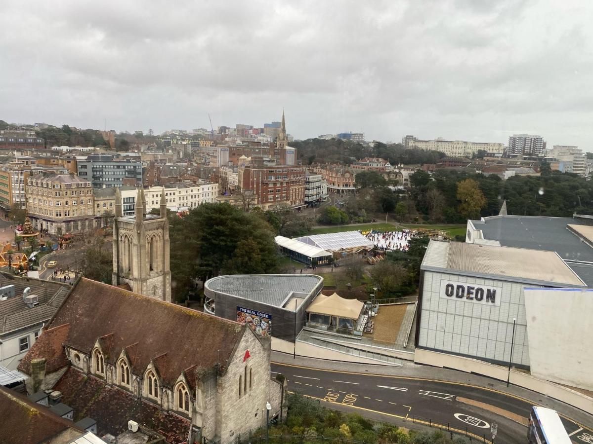 Bournemouth Beachfront Retreat 3 Bedroom 3 Bathroom Seaside B&B With Free Parking Bagian luar foto