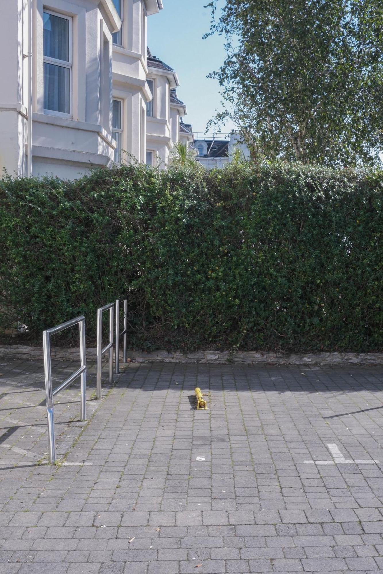 Bournemouth Beachfront Retreat 3 Bedroom 3 Bathroom Seaside B&B With Free Parking Bagian luar foto