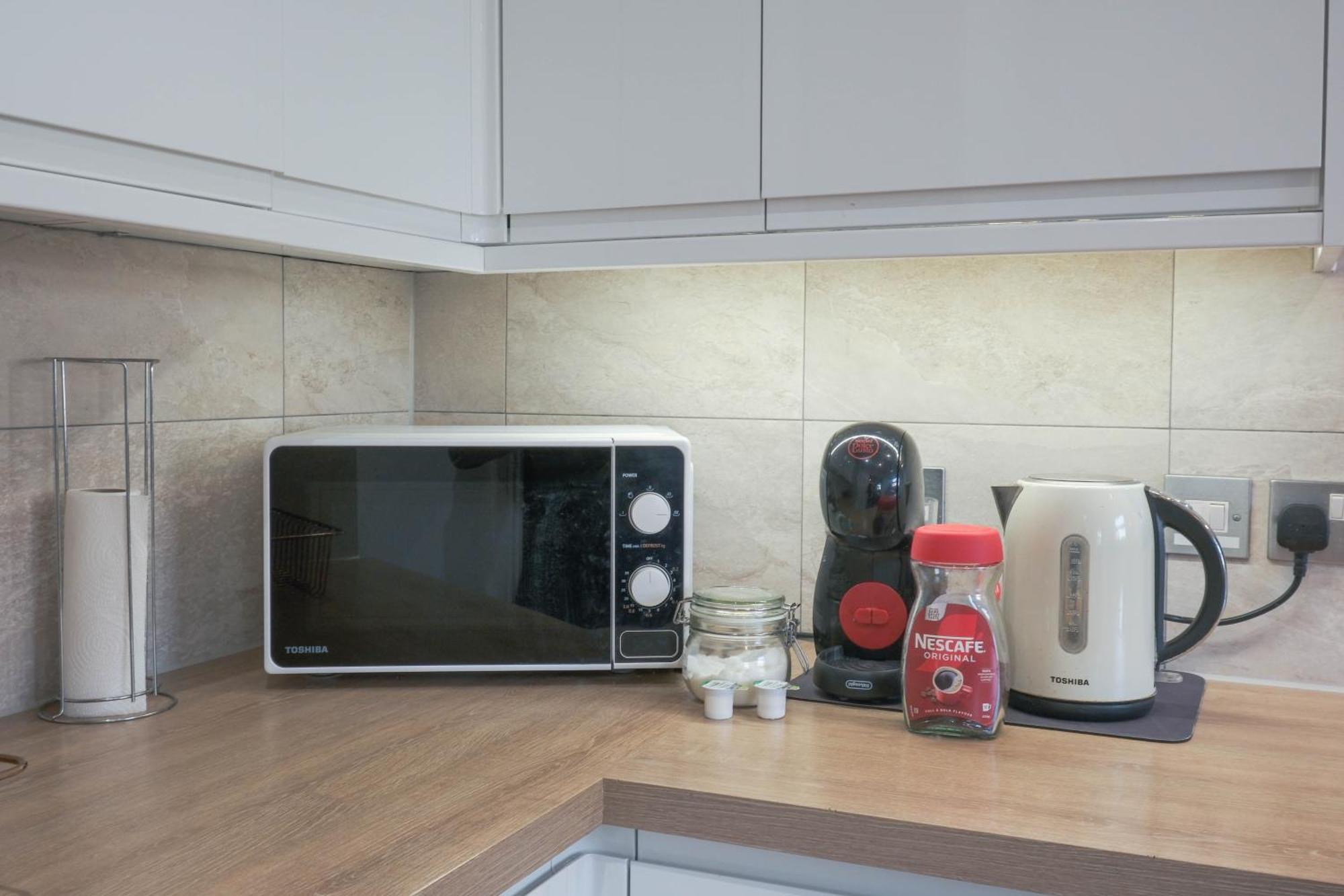 Bournemouth Beachfront Retreat 3 Bedroom 3 Bathroom Seaside B&B With Free Parking Bagian luar foto